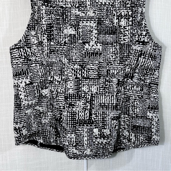 Van Heusen Black White Abstract Versatile Quilted Vest Size L - Picture 8 of 11